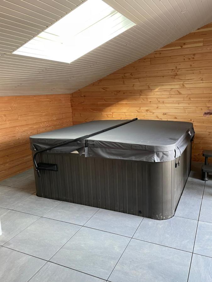 Magnifique Corps De Ferme Renove Avec Jacuzzi Βίλα Hillion Εξωτερικό φωτογραφία